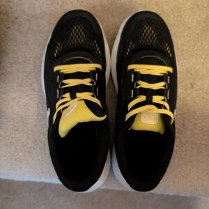 Under Armour Black and Yellow Kids' Athletic Shoes - 3Y